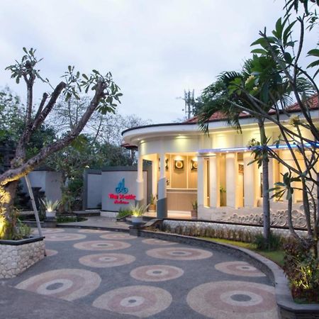 红多兹酒店-近金巴兰2号乌达亚纳大学 外观 照片